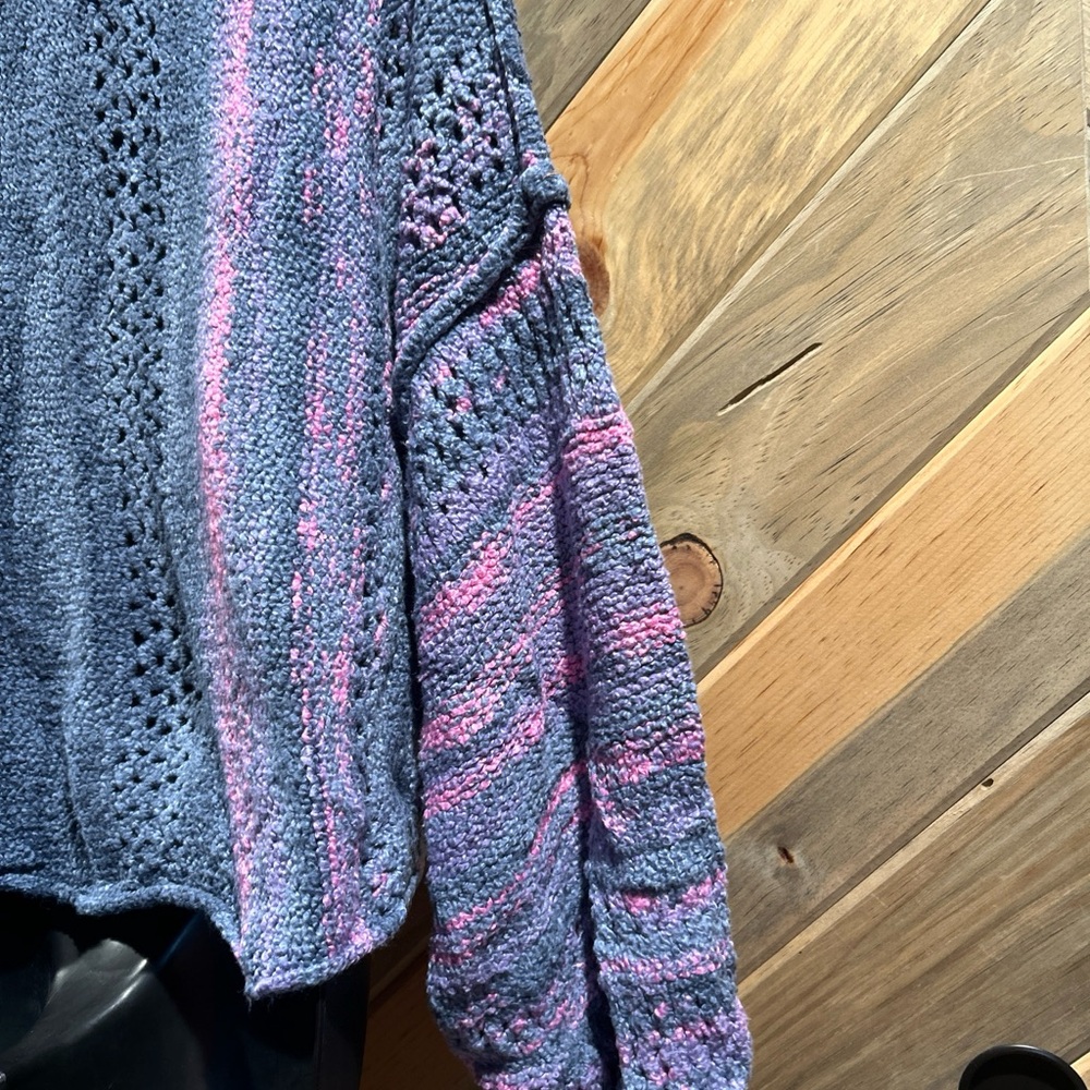Free People Cropped  Slouchy Soft V-Neck Balloon Sleeve Multi Knit Sweater - S - Picture 6 of 11